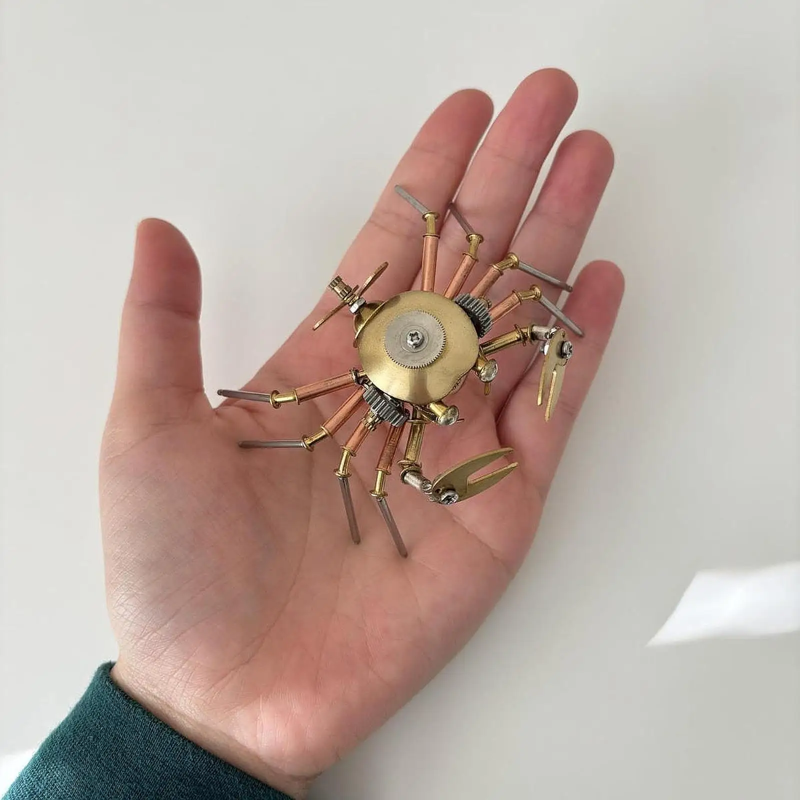 

Скульптура Металлическая многофункциональная простая в использовании статуя для чайного стола на газоне