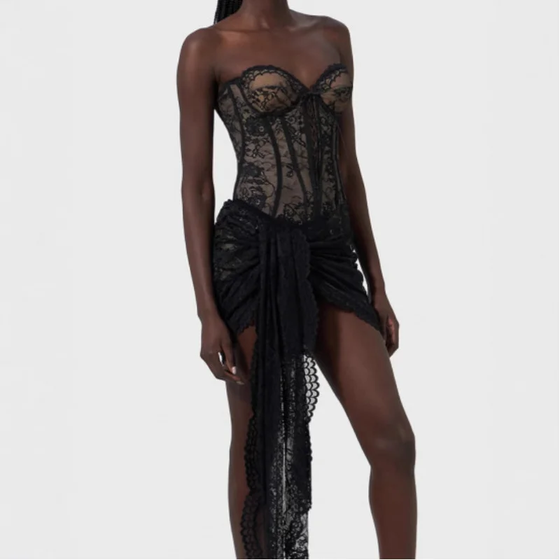 

Европейское и американское новое кружевное сексуальное модное тонкое нерегулярное короткое платье без рукавов с открытой спиной