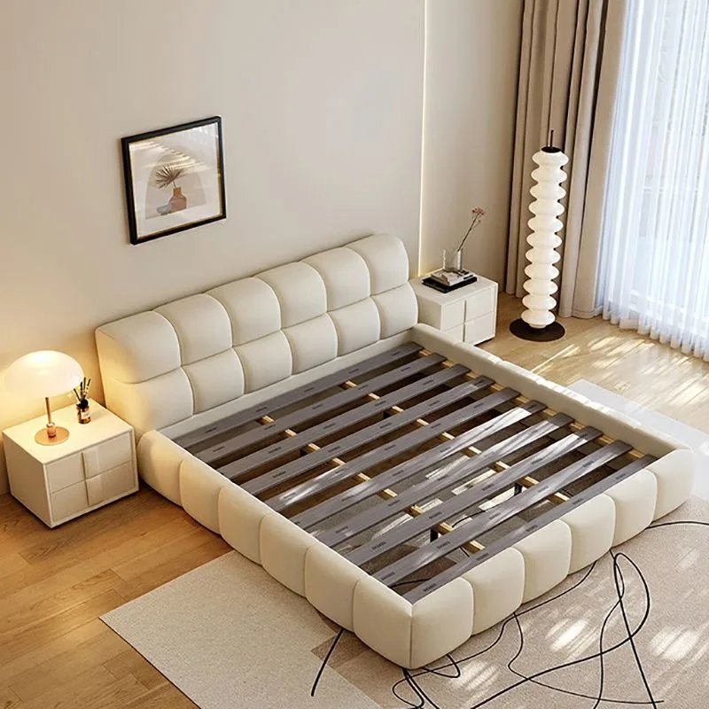 Cama con plataforma tapizada elegante y suave con cabecero de lujo y estructura de madera, ¡promoción de ventas!