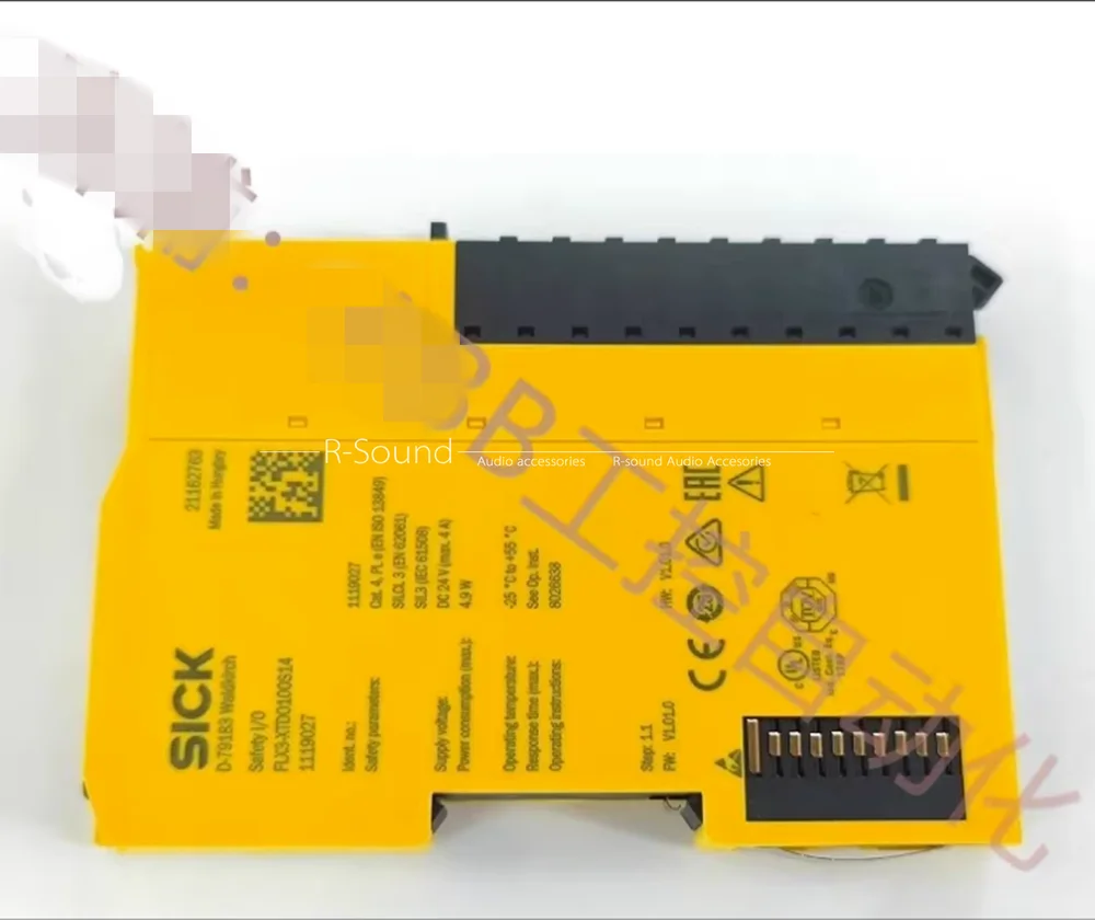 1pcs  1085354 safety controller I/O module FLX3-XTDO100 relay Fedex shipping