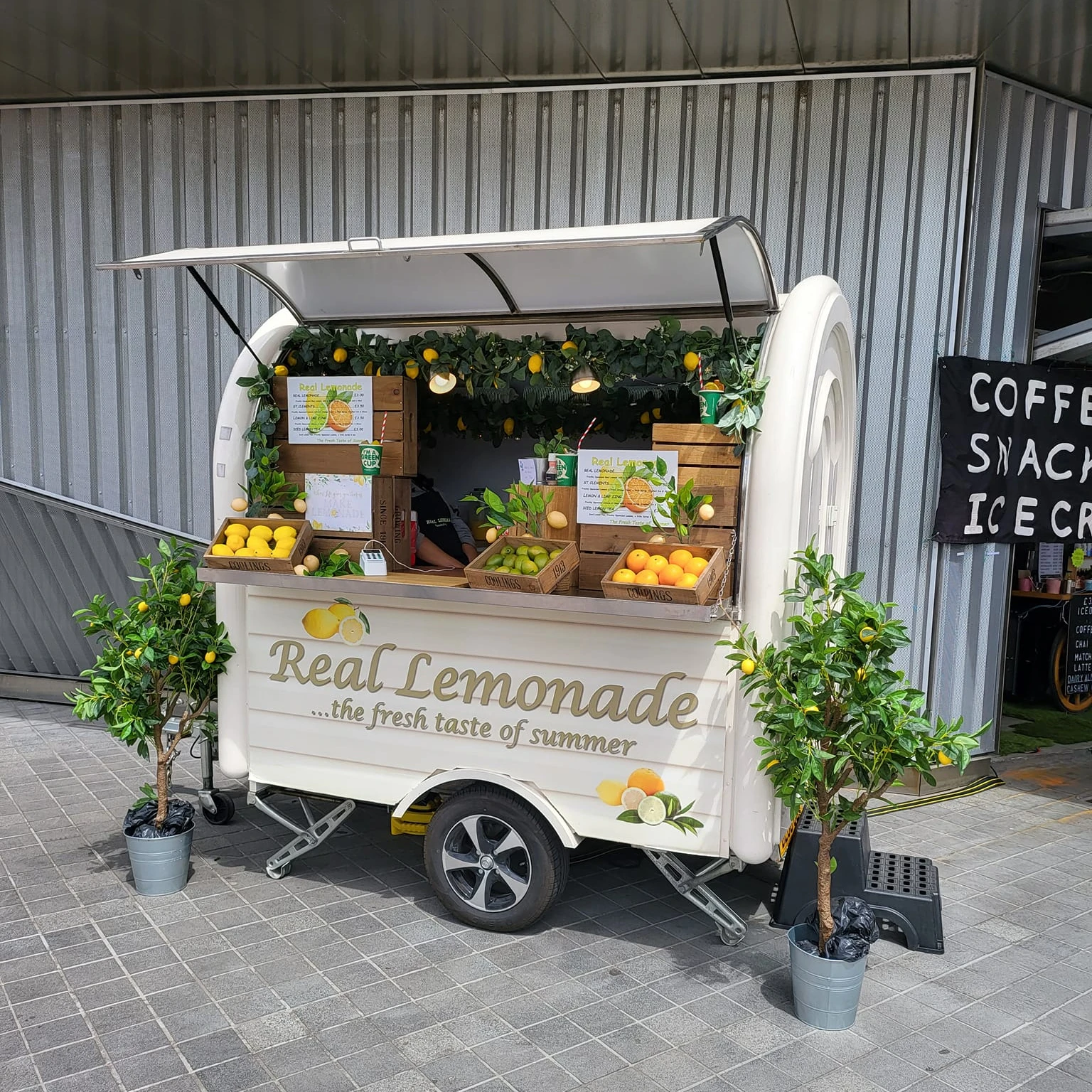 

American Customer Customized Logo Mobile Food Cart With Food Snack Machine