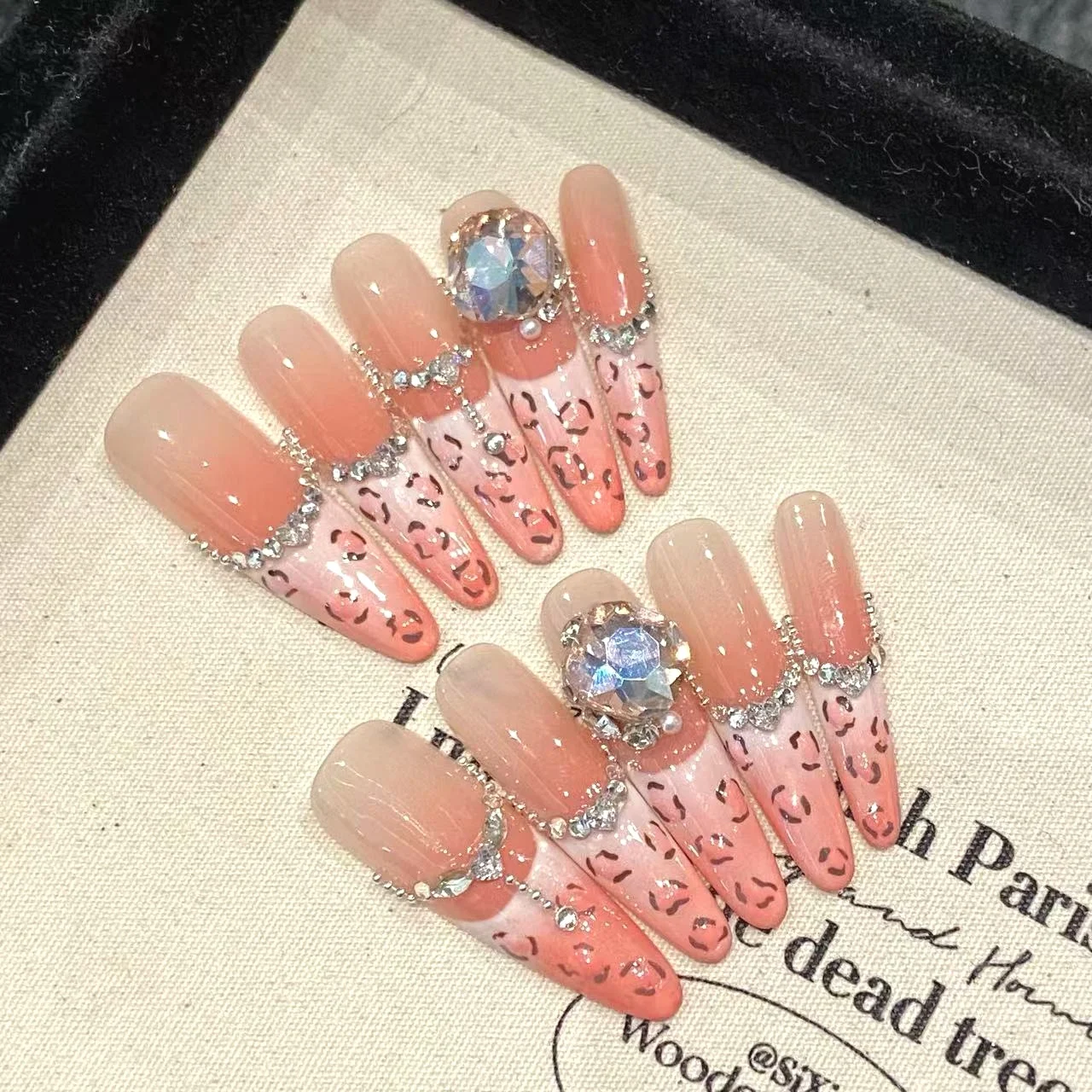 

(7 Months Activities) Advanced Whitening Sexy Style Pink Diamond Fashion Manicure