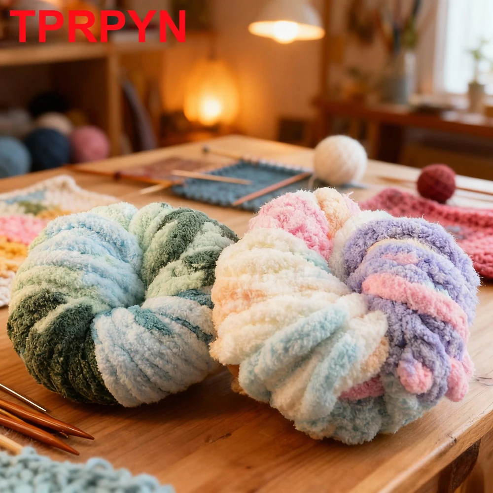 250 g handgewebtes Chenille-Graugarn für grobes Strickgarn. Weiches und farbenfrohes, einlagiges Garn mit Samtlinie für Haustiernester – Detail 12