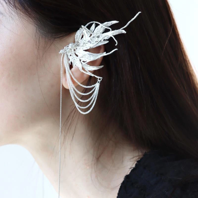 

Yutang pear-shaped earrings with a Chinese style design tassel fairy like elf ear cuffs and ear clips decoration