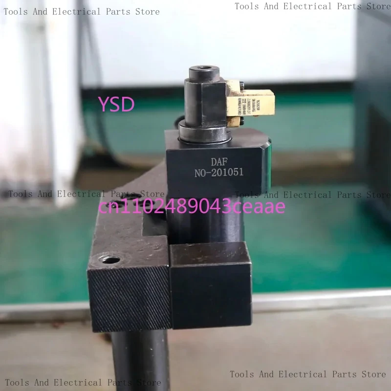 NEW Arrival!For Delphi DAF CRIN Injector Oil Return Fixture Clamp Adaptor Repair Tool