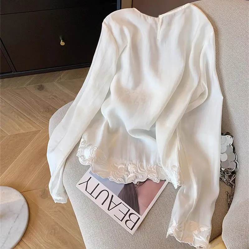 White Lace Embroidered Chinese Style Round Neck Shirt for Women 2025 Spring New Style Thin Style Outerwear Pullover