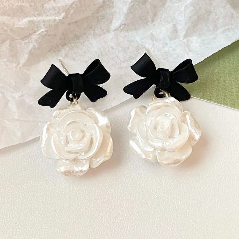 Boucles d\'Oreilles Classiques en Acrylique Blanc, Rose, Fleur, Élégantes, Nministériels d Noir, Camélia, Dangle, Mignonnes, Petites, Bijoux de ix