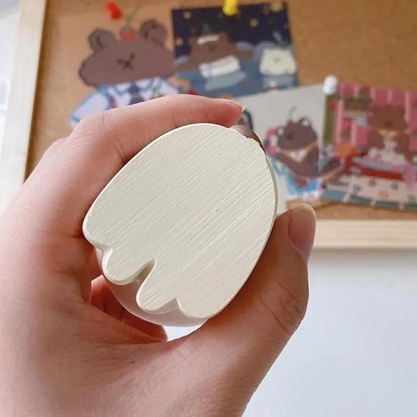 1pcs الراتنج كبير فم قلم حامل الكرتون الكلب القطة مستحضرات التجميل فرشاة حامل سطح المكتب منظم ورقة مقطع مكتب غرفة سطح المكتب الزخرفات #3