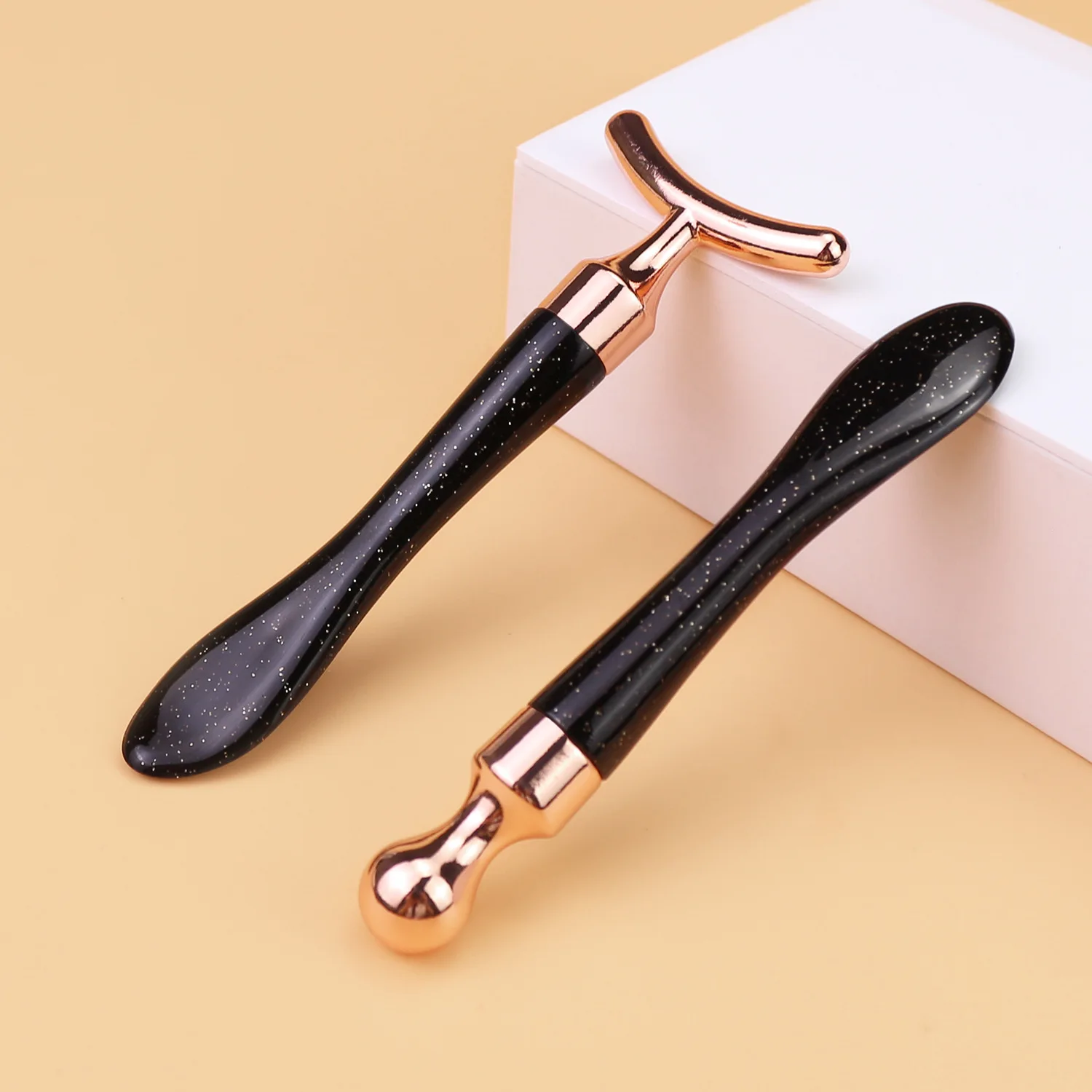 Urządzenie przeciwzmarszczkowe Metalowe narzędzie do liftingu twarzy Masażer do twarzy Mikroprądowy masażer do okolic oczu do codziennych zabiegów pielęgnacji skóry i okolic oczu