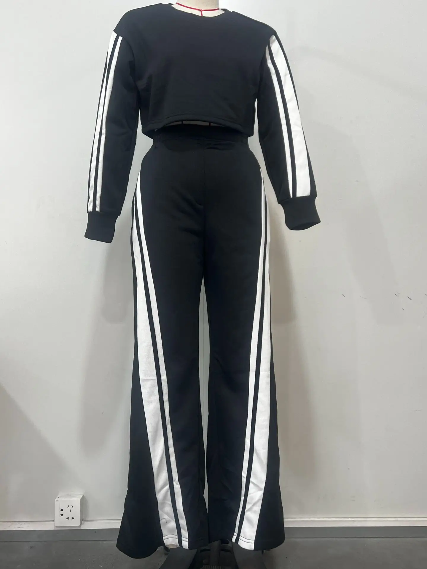 Women Set Autumn Winter Fashion Striped Long Sleeve Sweatshirt Top And Straight Pants Set Casual Two-Piece Set Jogger Tracksuit