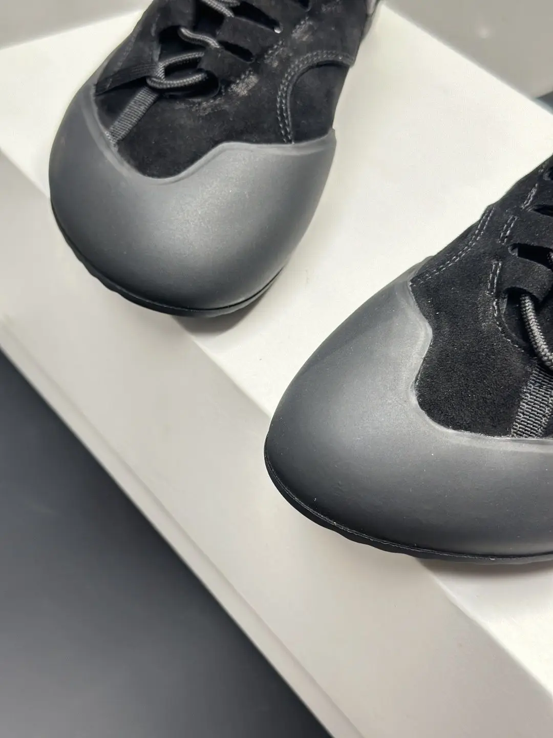 Matte Suede Unisex Casual Board Shoes Lace Up Skate Sneakers Canvas Lining Flat Non Slip Rubber Sole Trendy Minimalist Couple Street Footwear Men Women Daily Commute Walking