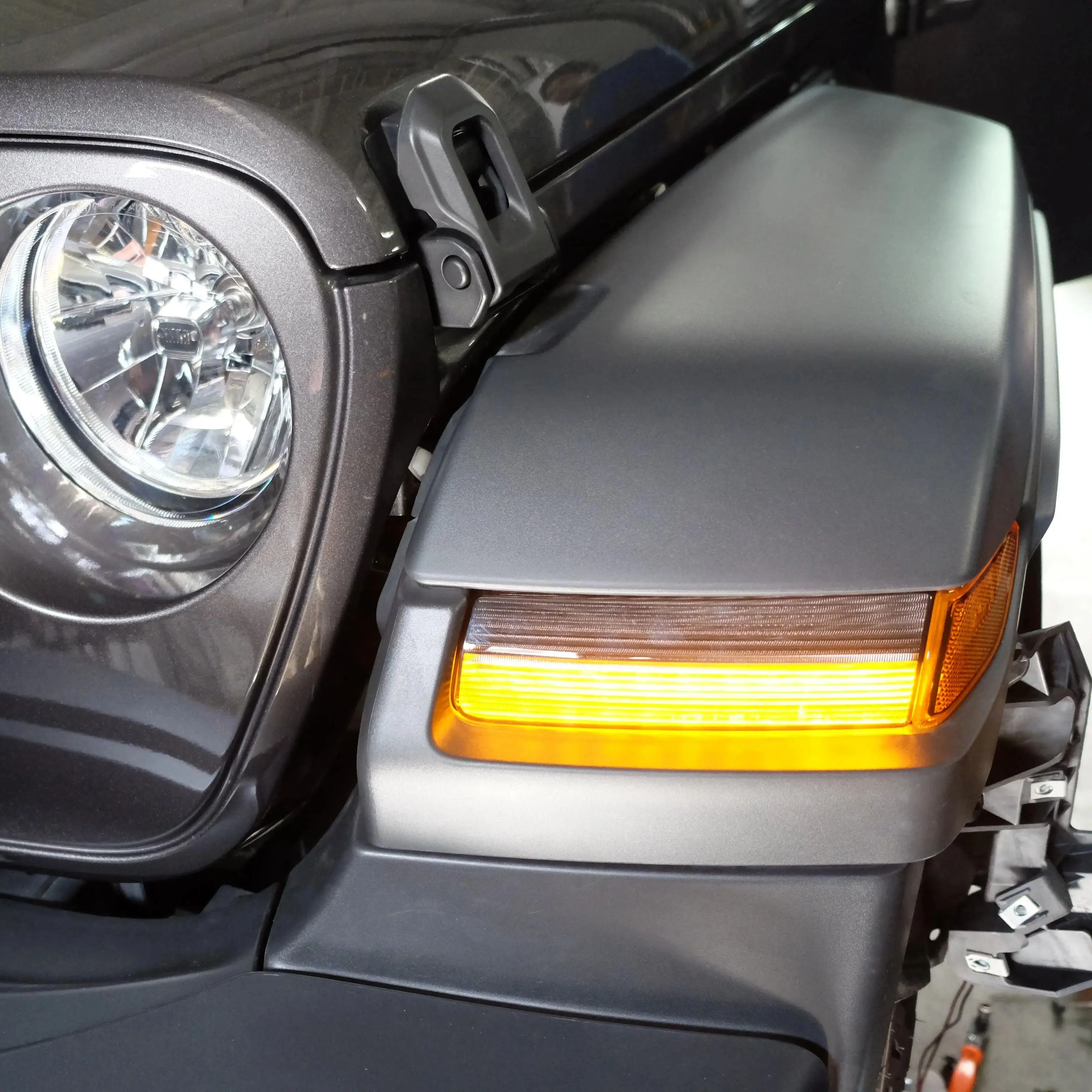 

Автомобильное крыло, мигающий указатель поворота, пара для Jeep Wrangler JL 2018-2023 LANTSUN JL1123