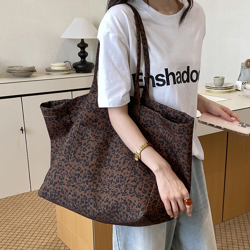 Oversize Large Capacity Shopping Bag For Women Retro Canvas Shoulder Bag Simple Portable Travel Tote Vintage Leopard Handbag
