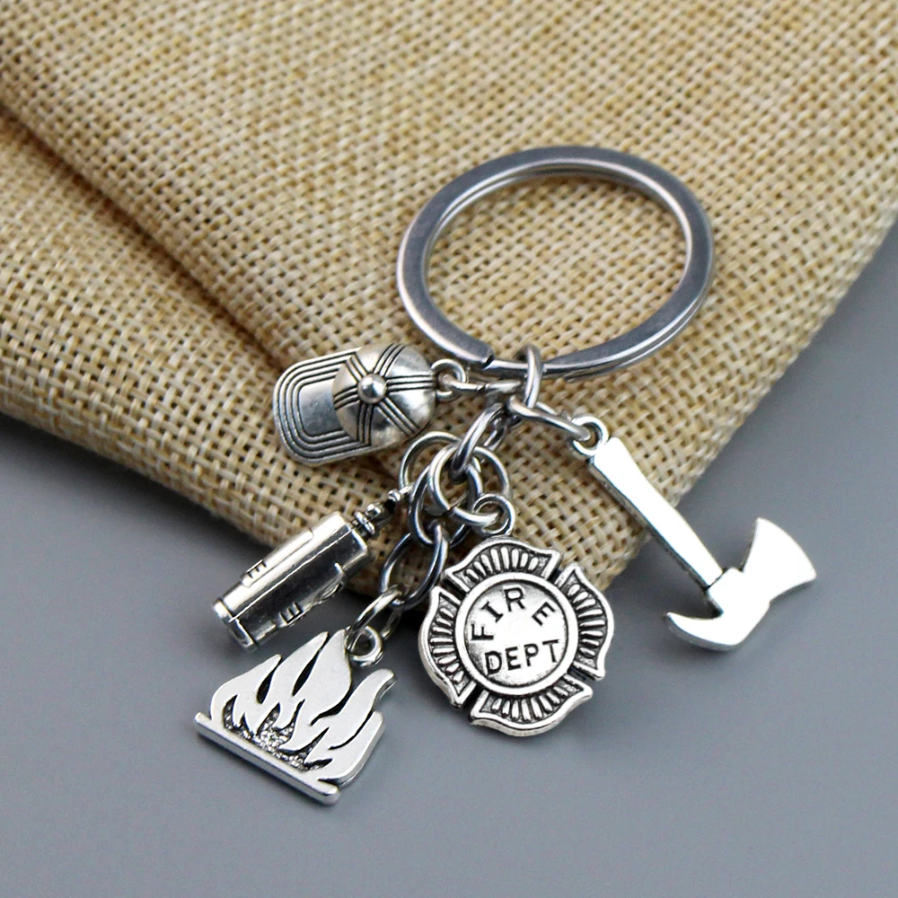 European and American popular firefighter keychain, fire axe, flame shield, fire extinguishing equipment combination pendant ﻿