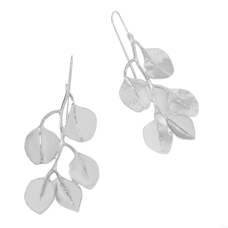 Women's Fashionable Ginkgos Choker Necklace Earrings in Gold and Silver Color for Enhancing Any Outfit