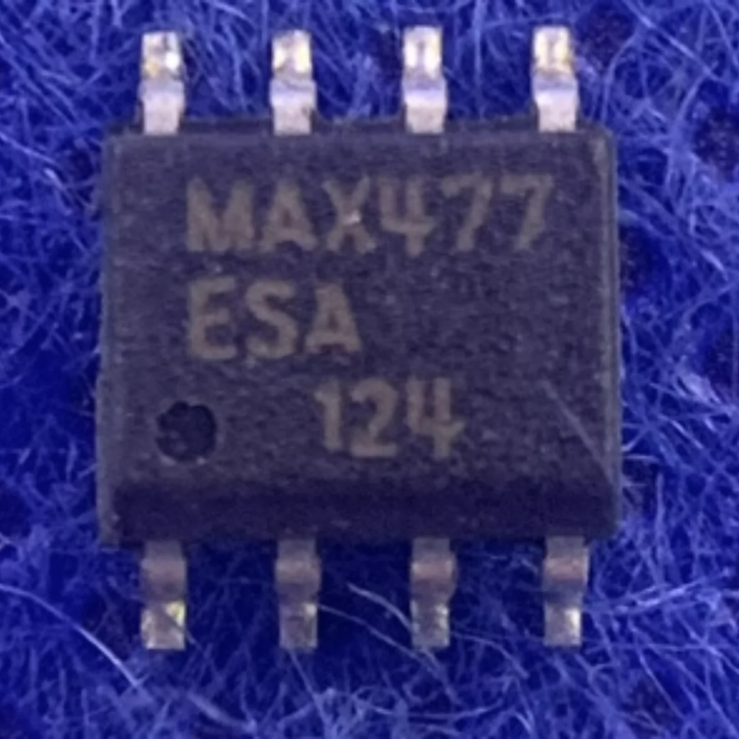 1~10pcs/lot MAX477ESA MAX477 ESA SOP8 100% Brand New Original.