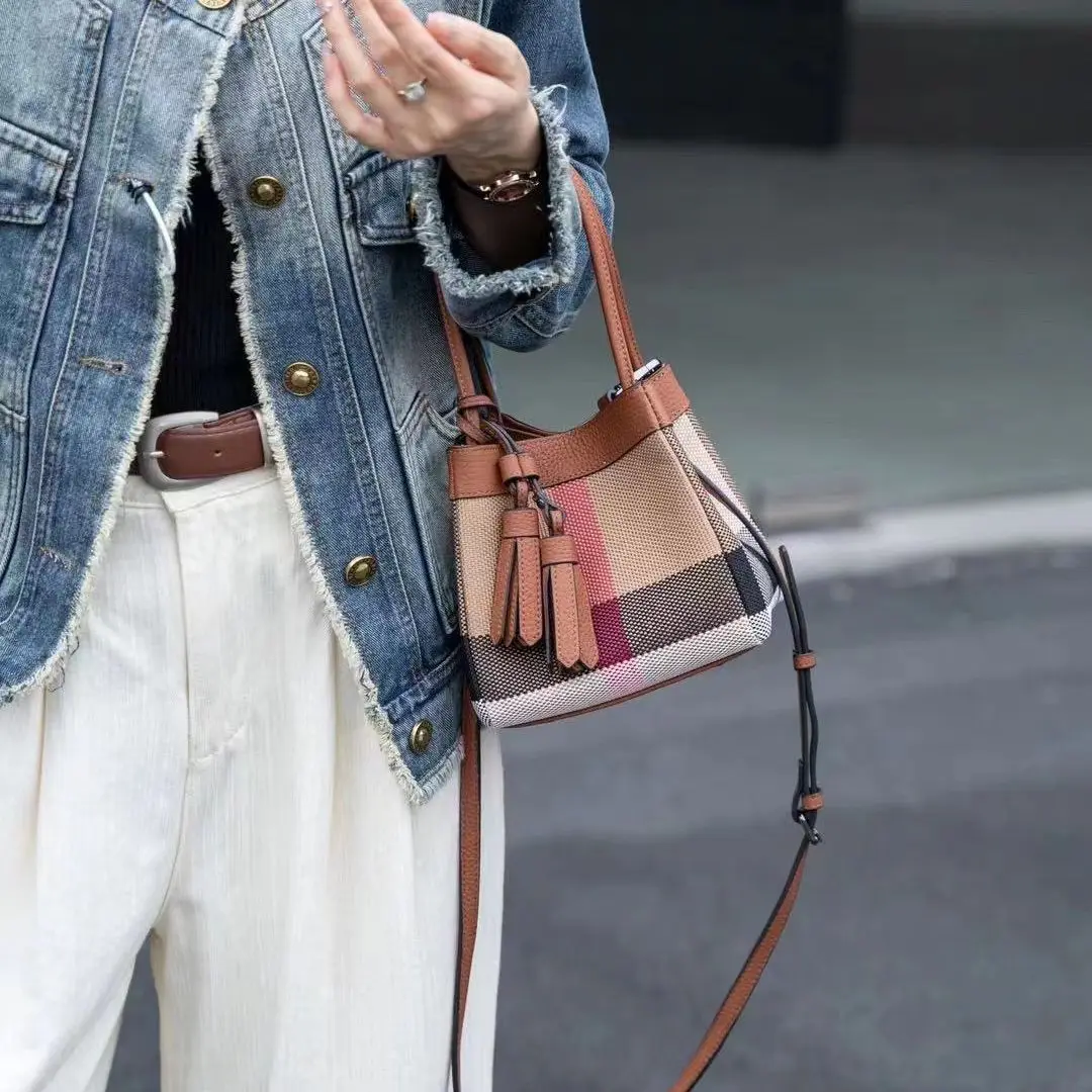 

2025 New Mini Bucket Bag for Women, Genuine Leather & Canvas Convertible Shoulder Bag, Casual Chic Handheld Purse for Daily Use