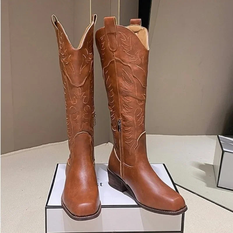 

Новые ковбойские сапоги в стиле вестерн на платформе с вышивкой для женщин, модные осенне-зимние женские ботинки челси на мягкой подошве