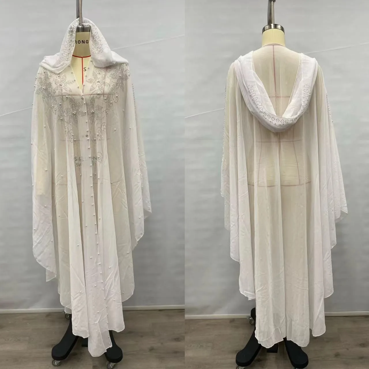 

Hot selling rhinestone studded robe, Muslim shawl, hooded cape dress, bat sleeve muslim coat tops for muslim women Silver robe