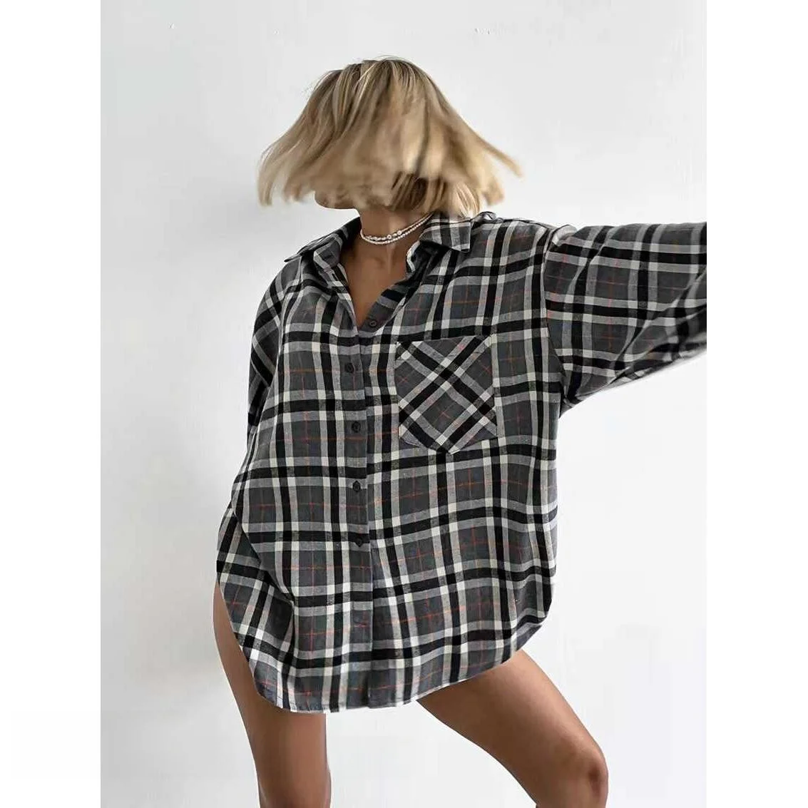 회색 체크무늬 루즈 셔츠 빈티지 디자인 카라 폴로 넥라인 긴팔 여성 봄 패션 캐주얼 셔츠