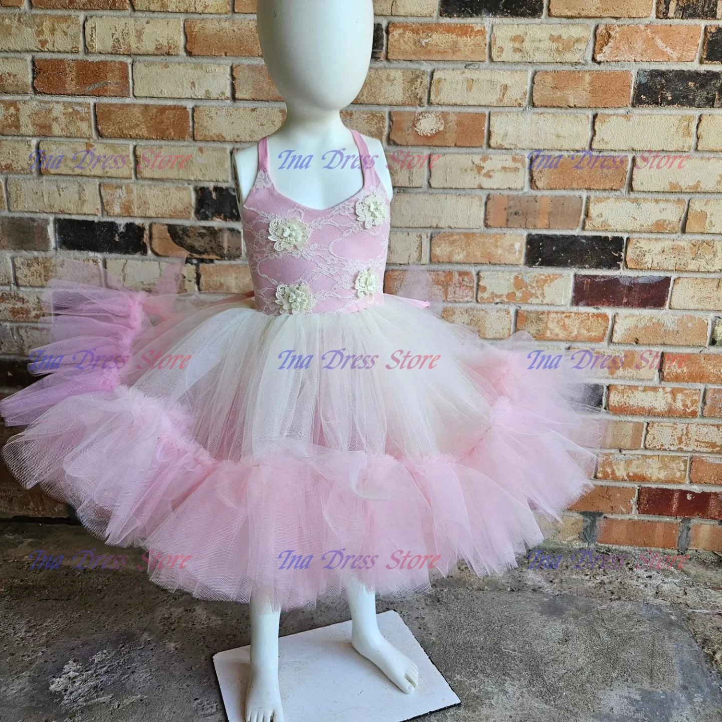 

Quality Lovely Pink Flower Girl Dress Tulle Fluffy With Applique Wedding Dresses Princess Ball Kids Birthday Party Evening Gowns