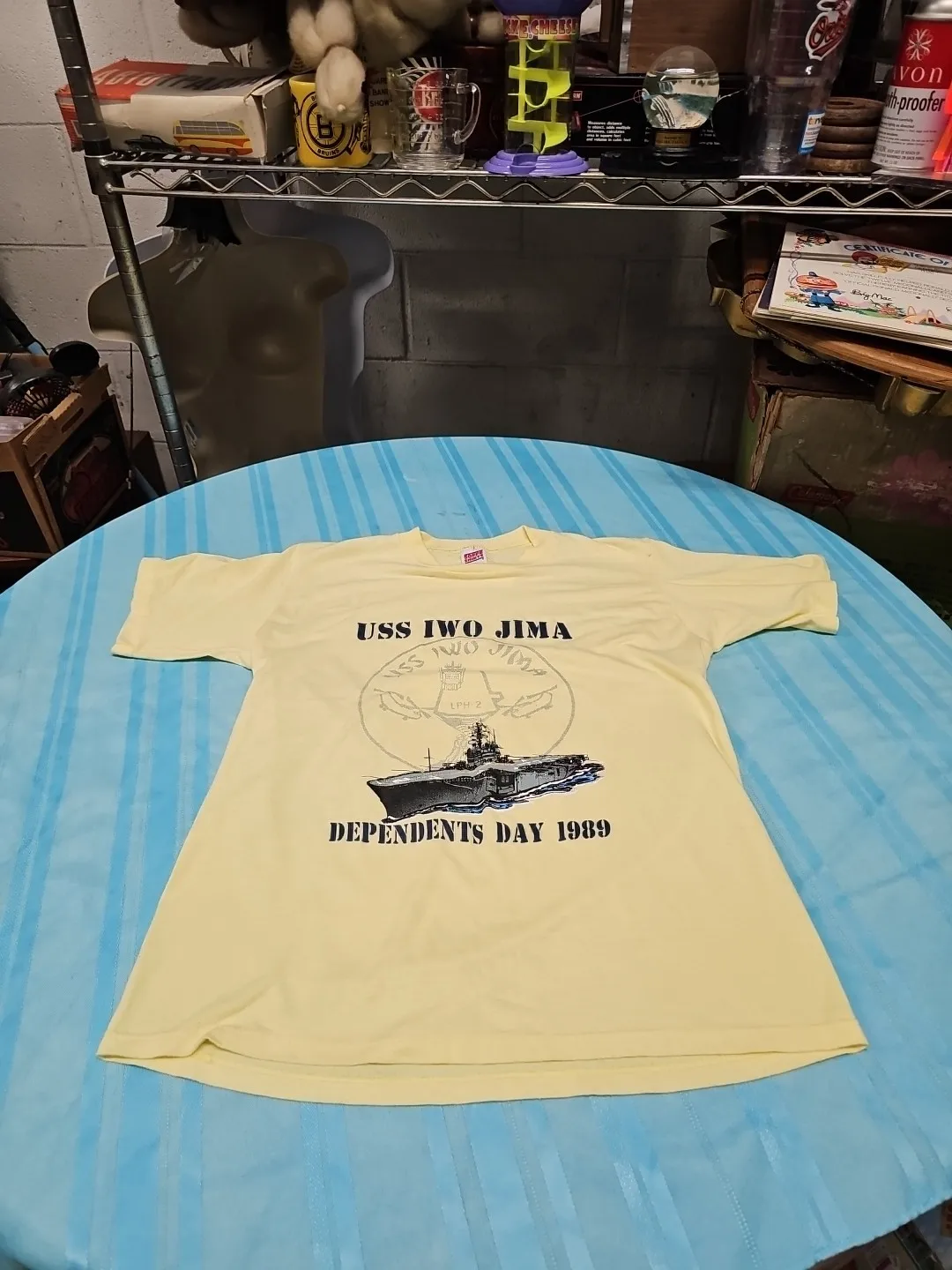 Vintage Yellow USS IWO JIMA Dependents Day 1989 Soffe Medium 38-40