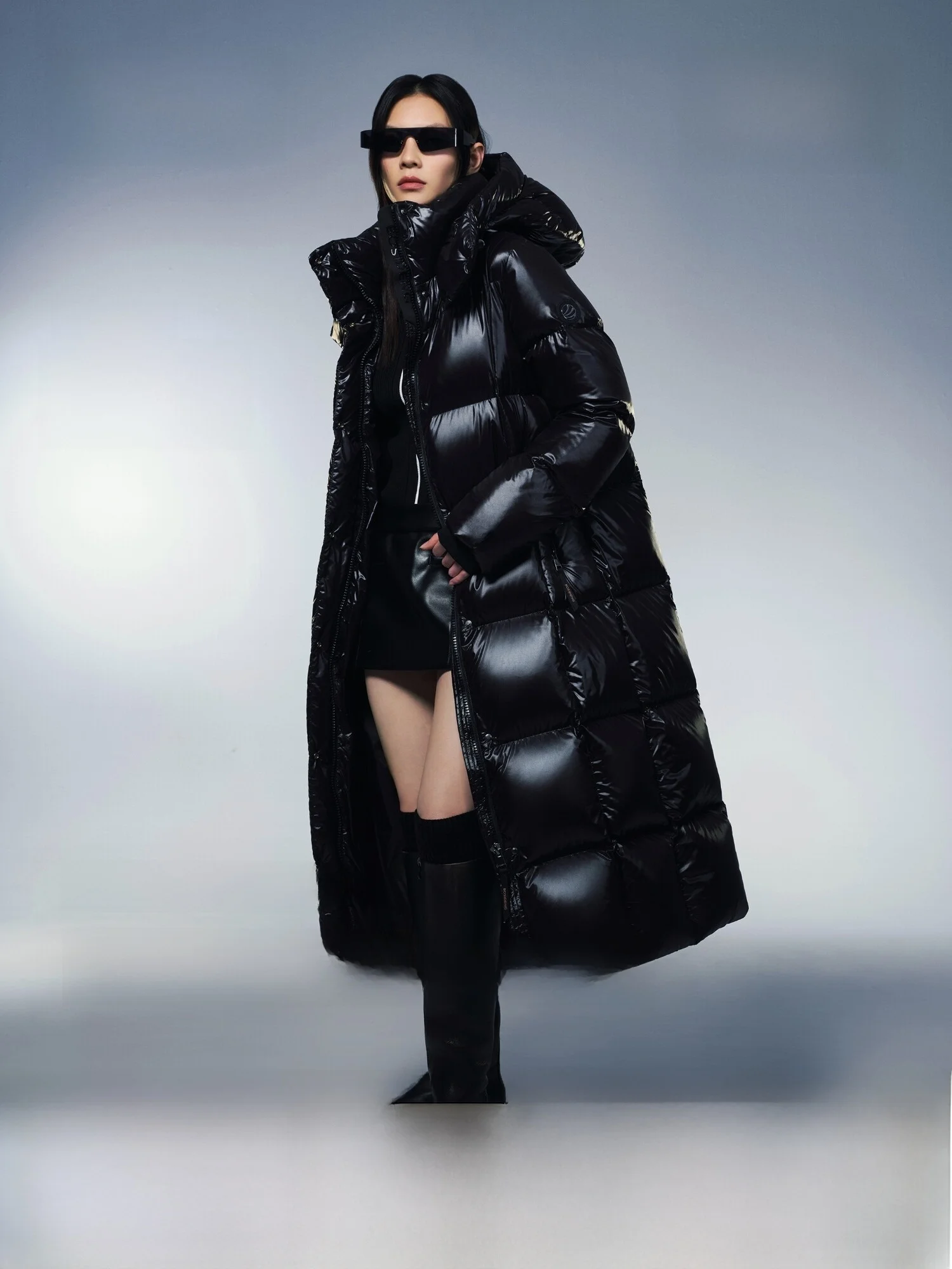 

Bosideng New Women's Long Over-Knee down Jacket 90% Goose down High Fluffy Warm Technology Heat Storage Puffiness Nylon