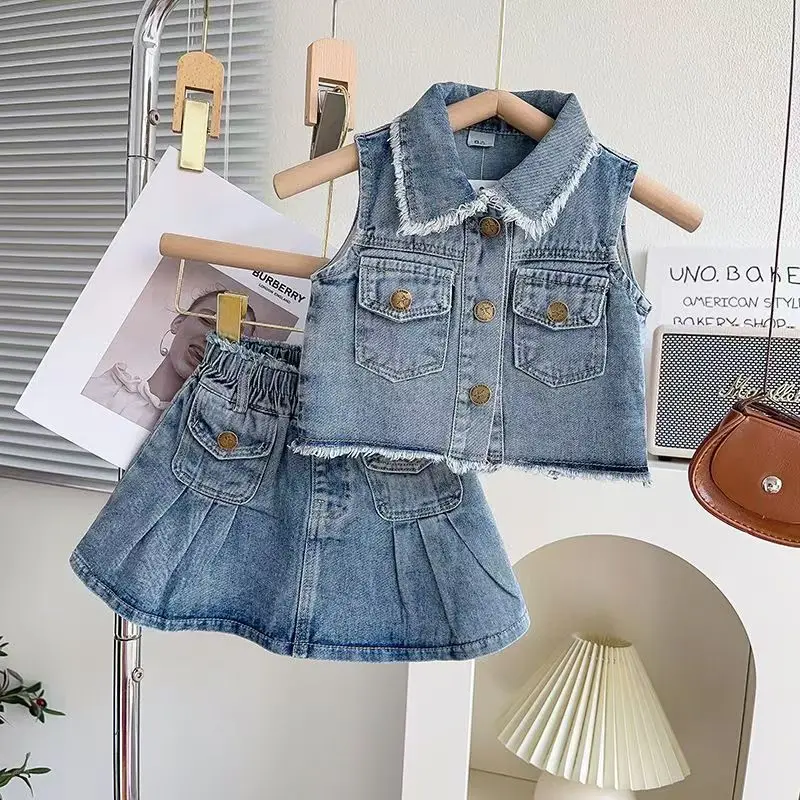 

Girl's Summer Fashion Blue Denim Set Girl's Sleeveless Ragged Edge Coat Pleated Skirt Casual Two-piece Set Girls Clothes