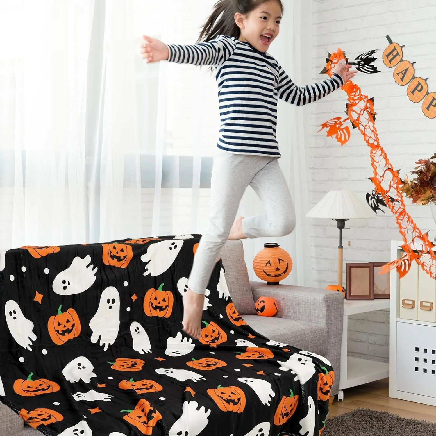 1PC Halloween Theme Throw Blanket Pumpkin skulls Cute Ghost Thin Blanket Gifts for Couch Bed Car Home Camping all season use