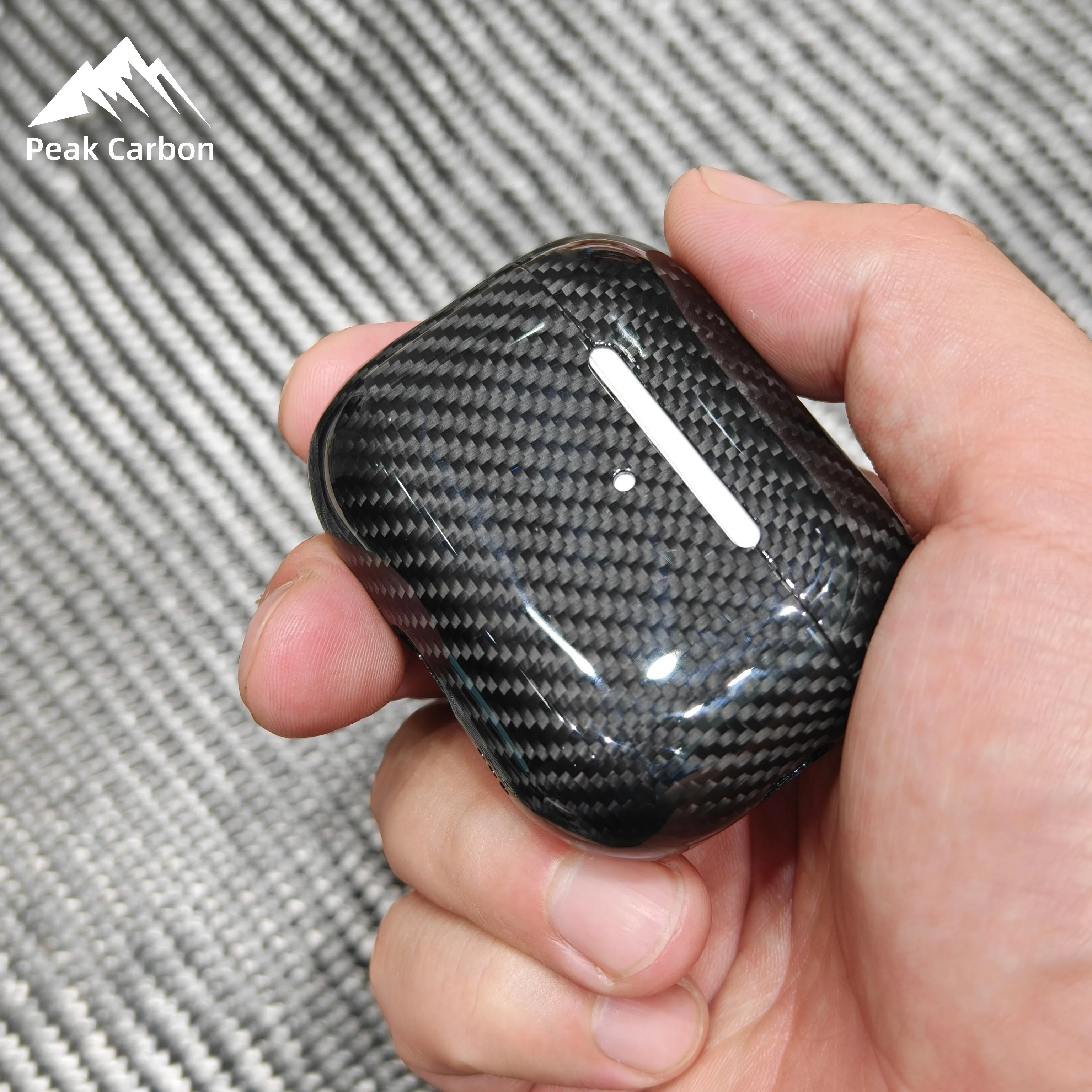 حافظة من ألياف الكربون السوداء المنسوجة 3K لامعة حقيقية لأجهزة Apple AirPods Pro 3 2 1 / Airpods 3 4 Gen غطاء حماية خفيف الوزن للغاية