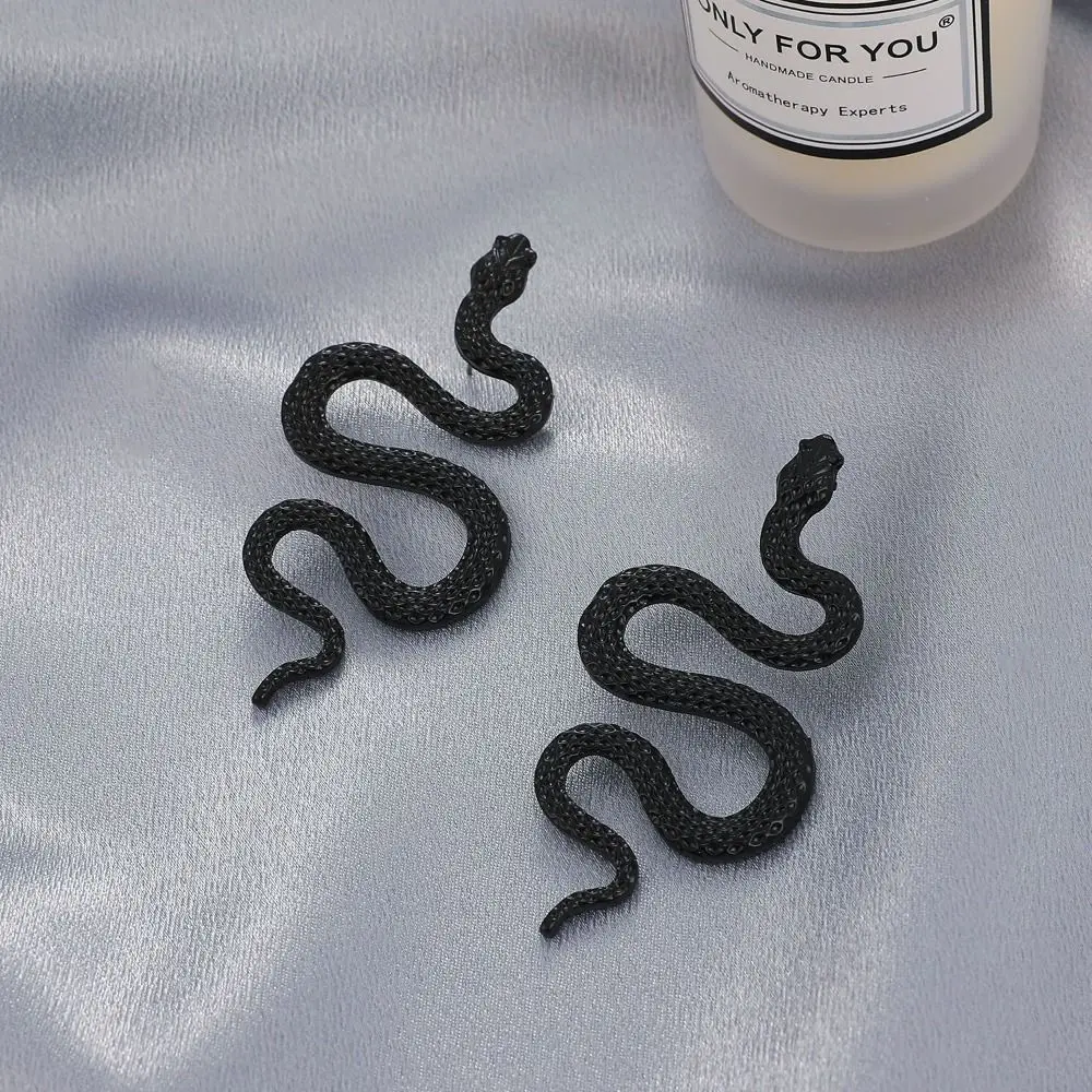 Fashion Avant-garde Snake Shaped Earrings Exaggerated Punk Animal Snake Stud Earrings Alloy Sexy Metal Earrings Daily Wear