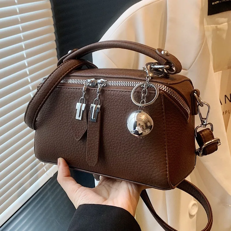 

Fashionable texture handbag for women 2025 new retro and simple Boston shoulder crossbody bag small square bag
