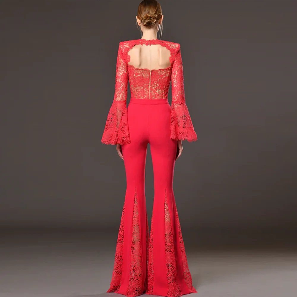 TWOTWINSTYLE, conjuntos de dos piezas de encaje calado para mujer, Top de manga larga con cuello cuadrado, pantalón acampanado de cintura alta, conjunto Sexy para mujer 2024