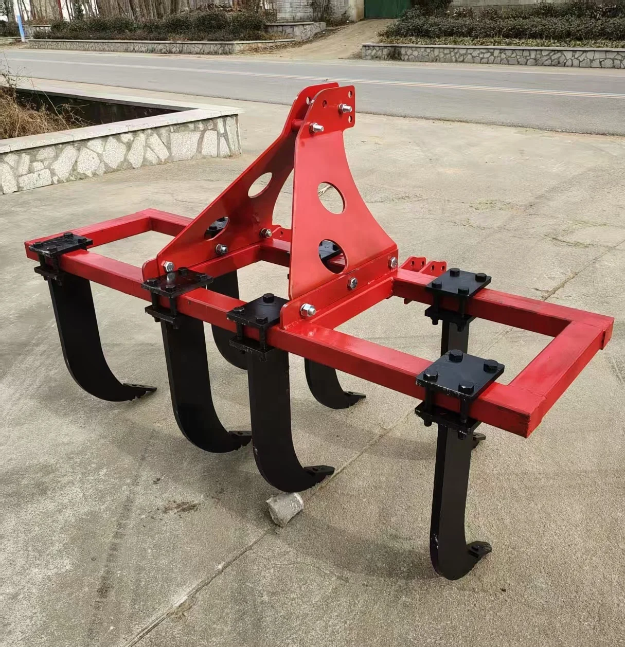 Agricultural Machinery 20-35HP Four Wheel Tractor 3 Point Suspension 5 Teeth Ripper Subsoiler Gear 150cm Working Width