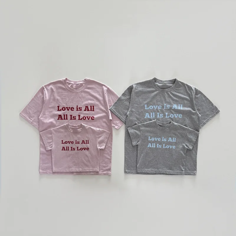 

Семейная одежда, футболка с надписью для родителей и детей, новинка лета 2024, футболка с короткими рукавами и простым принтом для мальчиков и девочек, топы