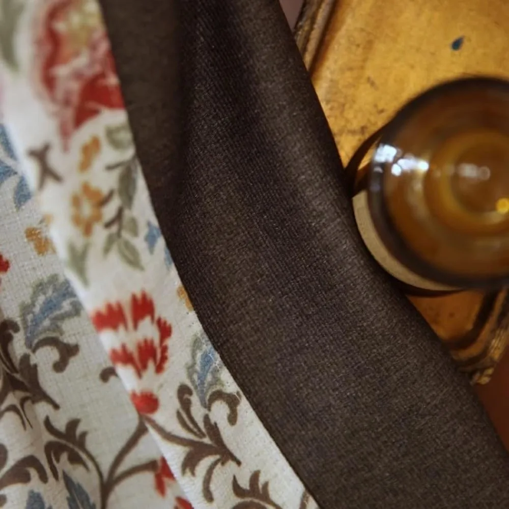 كرسي صالة قابل للطي بدون جاذبية كرسي فناء مبطن كبير الحجم مع مساند للذراعين ووسادة للرأس مقاس XL قابل للتعديل للأماكن الخارجية