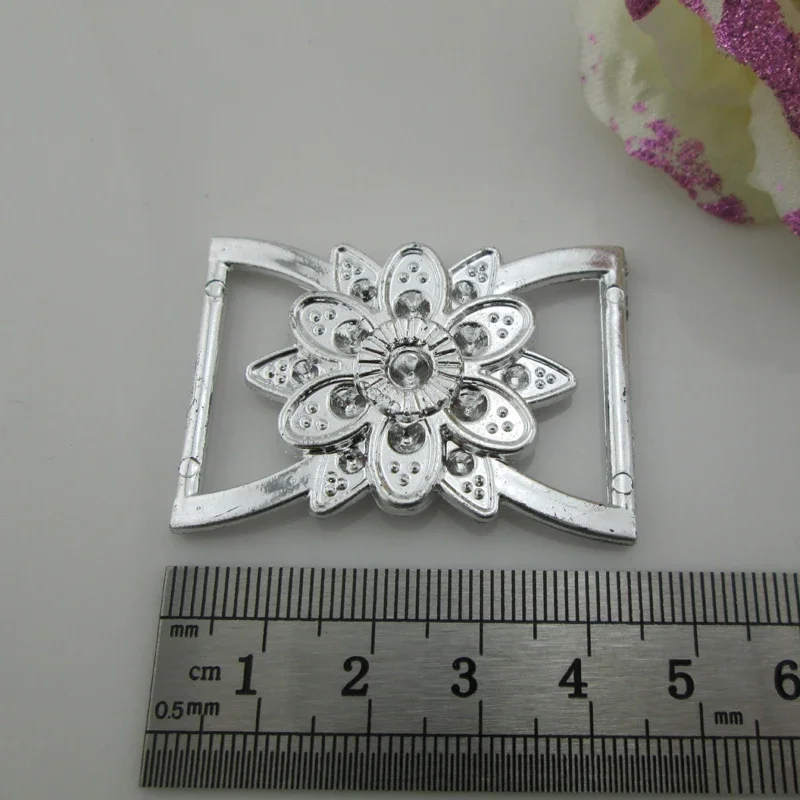 10pcs Flower Rhinestone Plastic Wedding Invitation Decorative Buckle 26mm