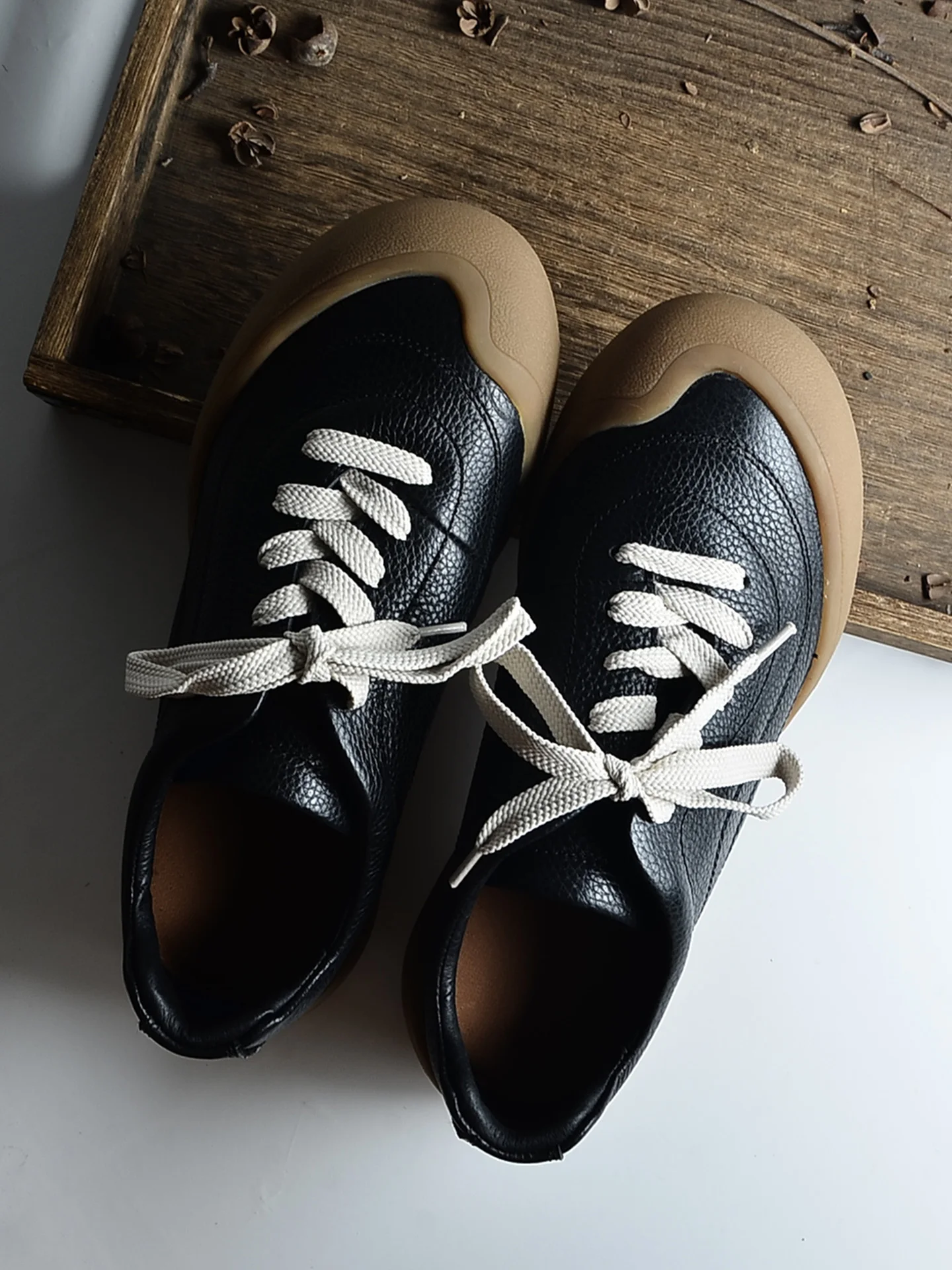 Vintage Genuine Leather Flat Bottom round Toe Casual Shoes Women's Fashionable Comfortable Increase Height Arman Shoes