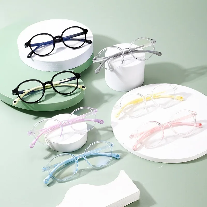 

Новые ультралегкие силиконовые мягкие накладки на нос, приятные для кожи, подходят для очков для мальчиков и девочек с короткозоростью, очки очень милые.