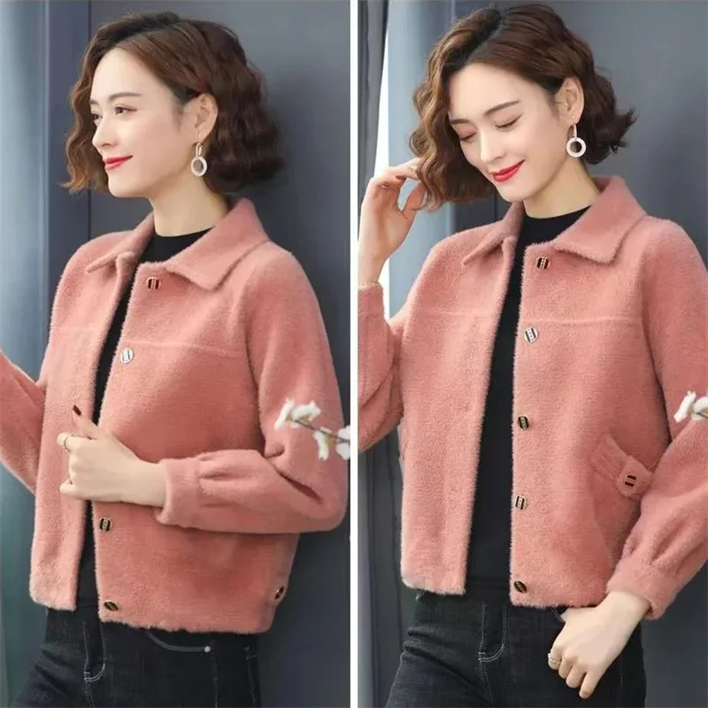 Feminino nova vison veludo solto curto casaco de meia-idade mãe senhora outono e inverno adicionar veludo engrossado estilo estrangeiro cardigan