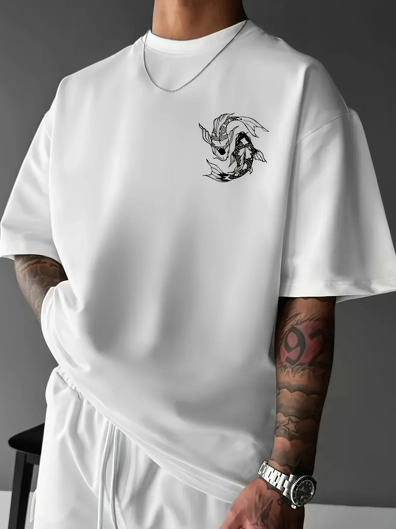 Schwarzes T-Shirt mit japanischen Schriftzeichen, bedruckt, 100 % Baumwolle, für Herren, bequem, trendig, modisch, für den Alltag, Herren-T-Shirt mit Rundhalsausschnitt – Detail 2