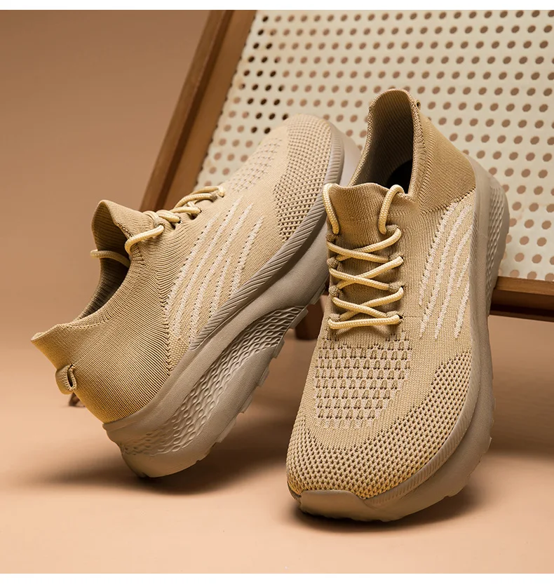 New Shoes for Man Breathable Knit Casual Sock Shoes Fashion Thick-soled Sport Shoes Street Comfortable Chunky Sneaker