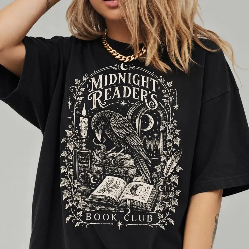 Dark Romance Crow Halloween Reading T-shirt, Fantasy Novel Club Reader Bookworm Book Fan Gift T-shirt Cotton T-shirt