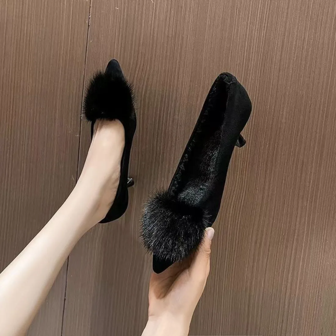 

Новые женские мокасины-балетки из меха норки и кролика на осень-зиму 2026 года, заостренные, уютные, плюшевые, на меху, без застежек