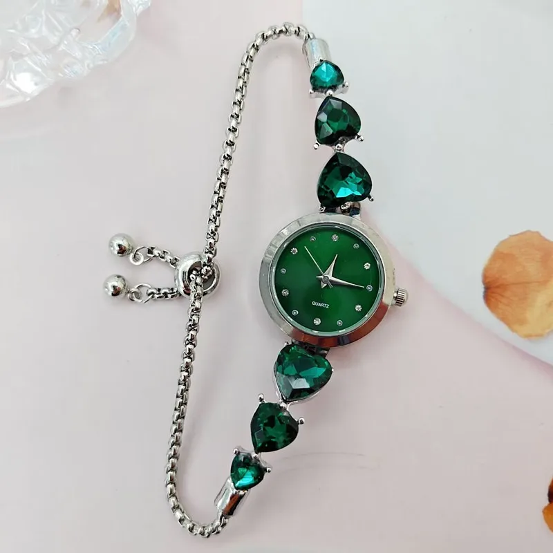 2025 Orologio da donna con bracciale con diamanti Love, stile college, moda, pigro, design personalizzabile