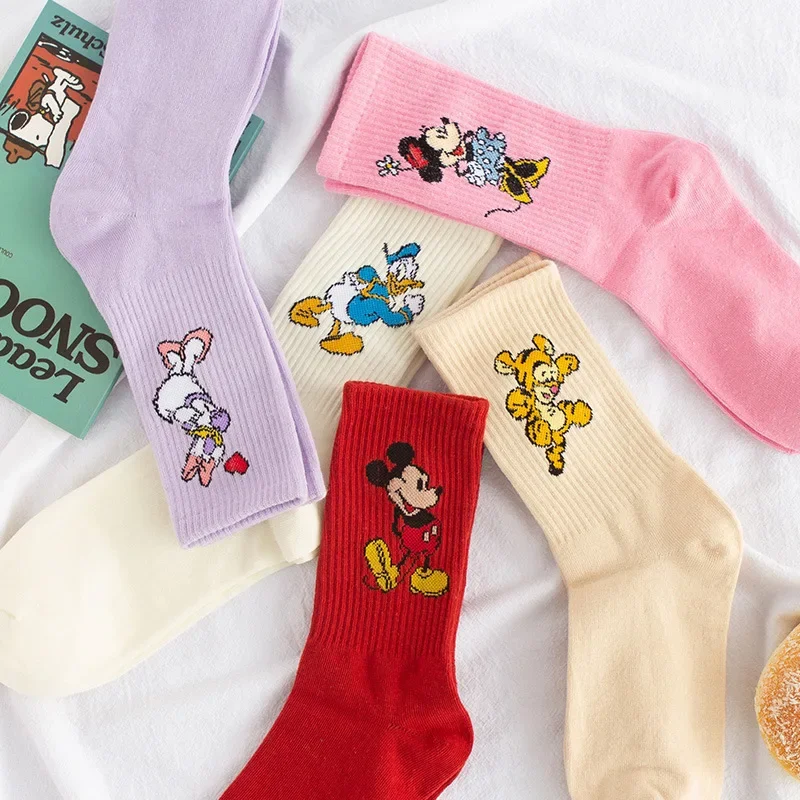 Disney's new ladies socks cotton knitted cartoon pattern does not fade fresh wind solid color socks adult tube socks