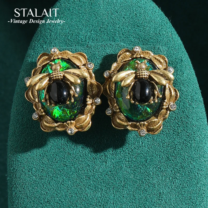 

Vintage Black Stone Antique Gold Color Bee Stud Earrings Green Opal Accessories For Woman Jewelry Luxury Designer 2025 Outfits