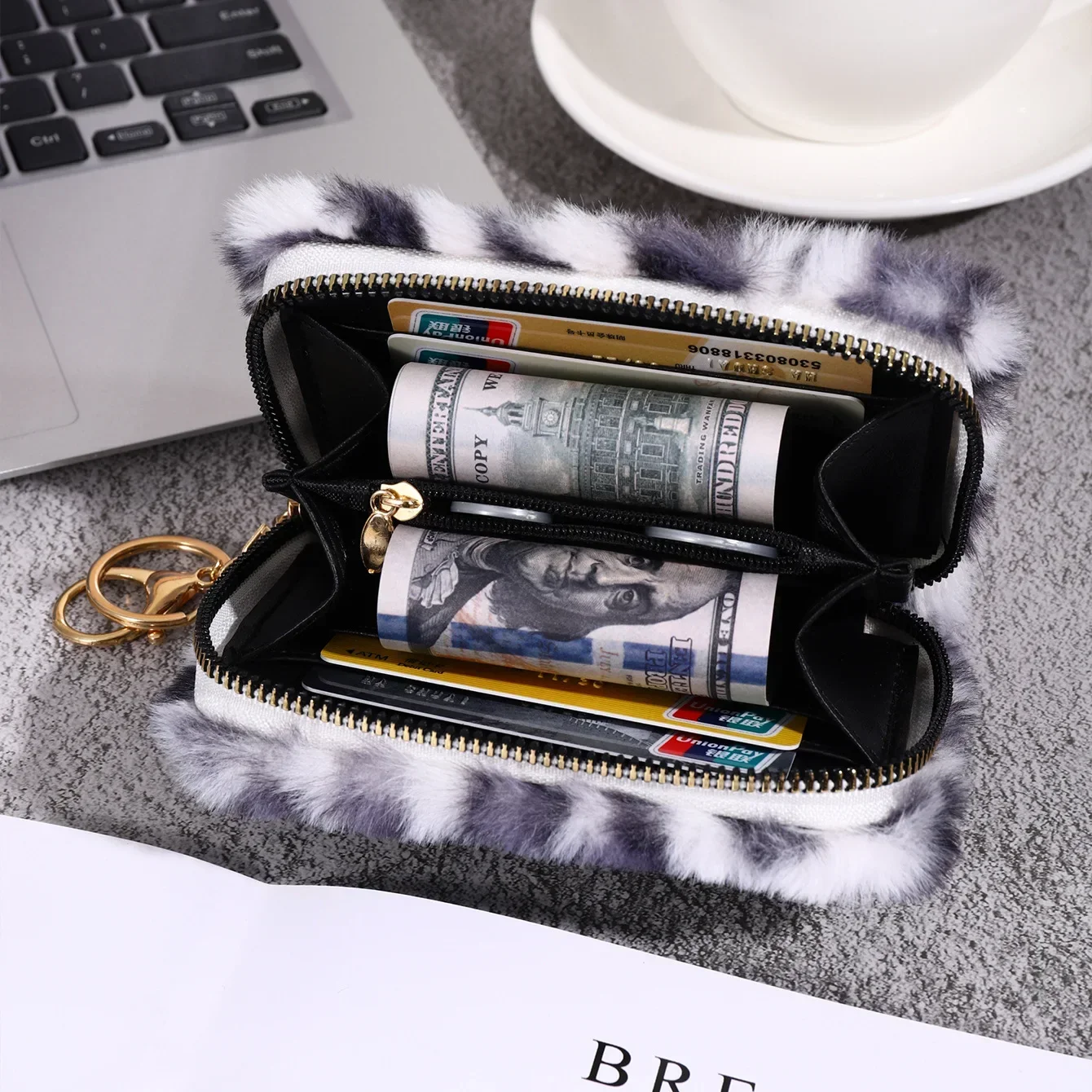 Creative Plush Coin Purse Fashion Leopard Pattern Women Wallet Zipper Keychain Clutch Purse Coin Pouch Card Bag Id Card Holder