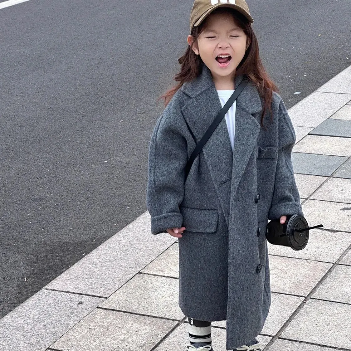 

Children's Woolen Coat Autumn/Winter New Boys' and Girls' Medium to Long Grey Thick Woolen Coat