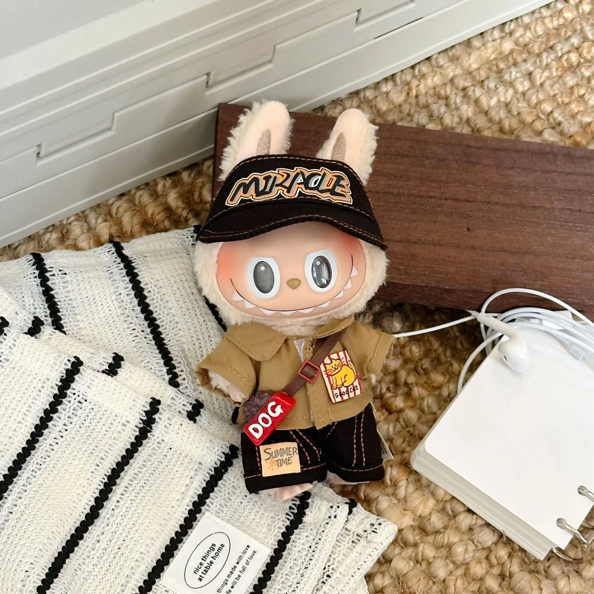 

The New Labubu Clothes Creative Funny Convenience Store Clothing Tops Pants Hats Backpacks Exquisite Cute Personality